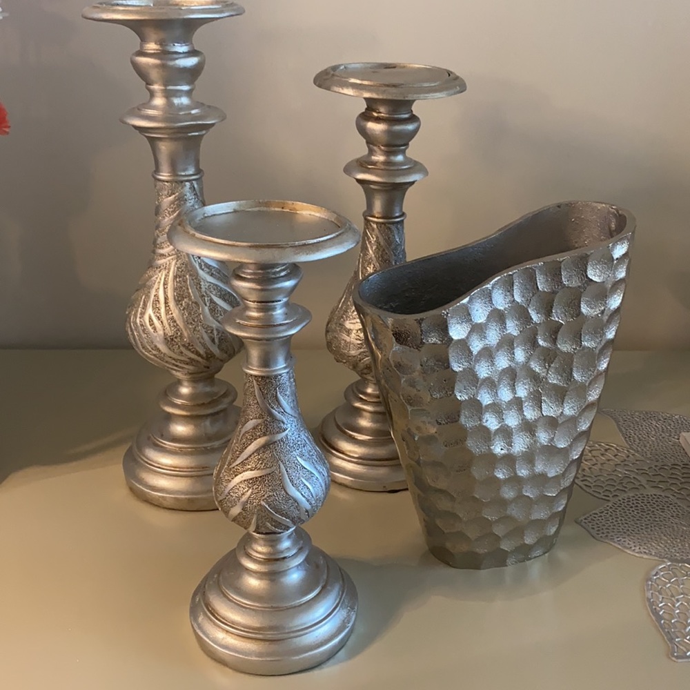 3 Candleholders and vase